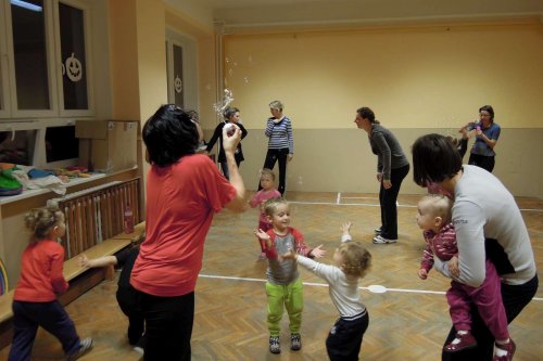 Hravé cvičení pro děti a rodiče - 7.11.2013